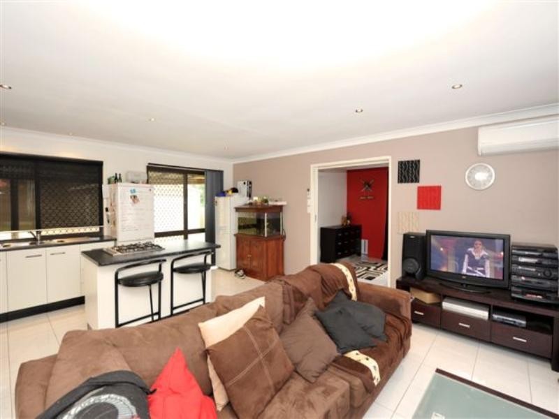 25 Burgundy Street, Wilsonton QLD 4350