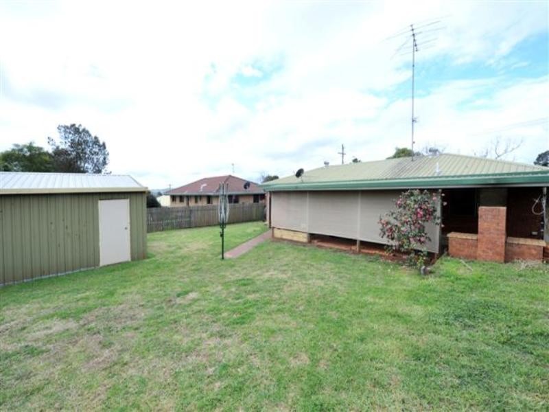 25 Burgundy Street, Wilsonton QLD 4350