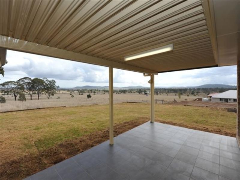 9 Jay Street, Westbrook QLD 4350