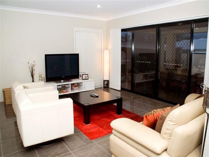 25 Fallon Drive, Middle Ridge QLD 4350