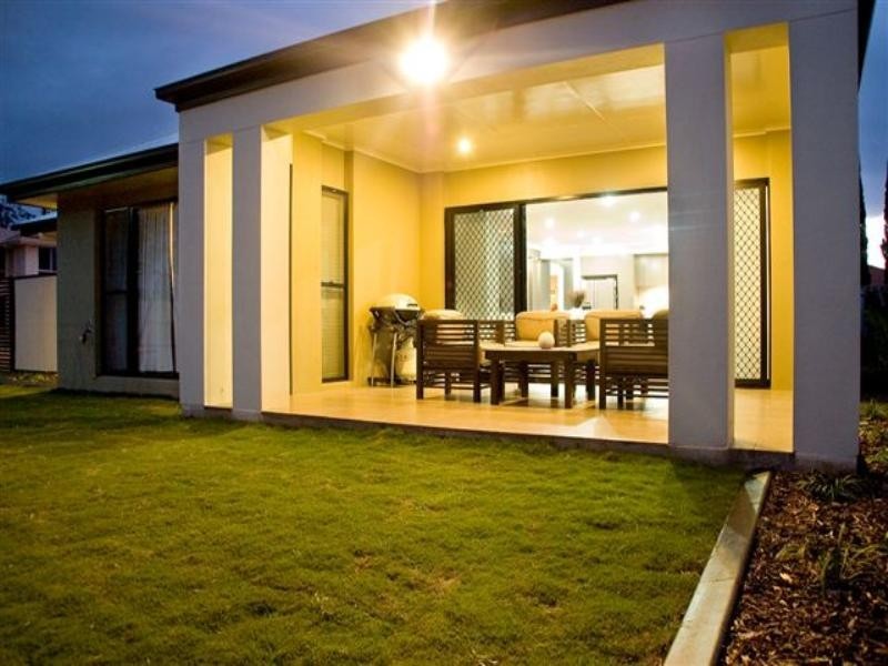 25 Fallon Drive, Middle Ridge QLD 4350