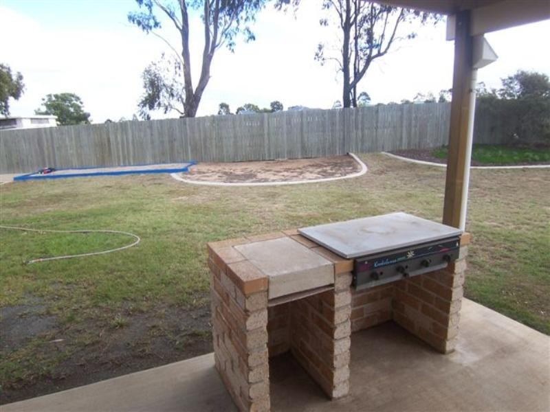 11 Hanna Court, Westbrook QLD 4350