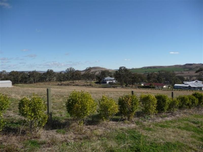 8 Thyme Court, Hodgson Vale QLD 4352