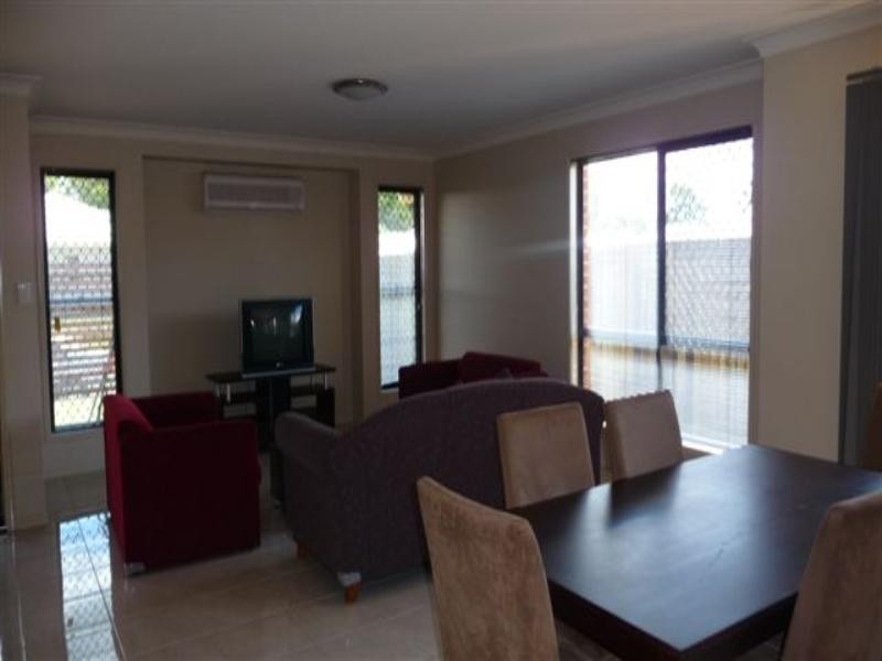 1/16 Sambar Court, Kearneys Spring QLD 4350