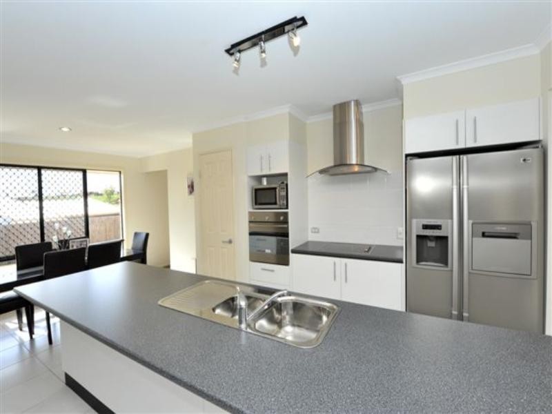 3 Yearling Close, Glenvale QLD 4350