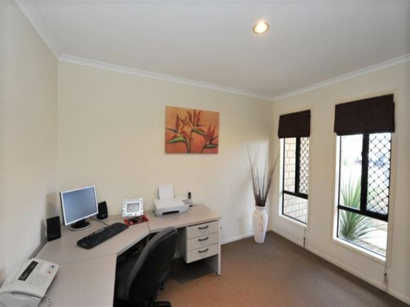 3 Yearling Close, Glenvale QLD 4350