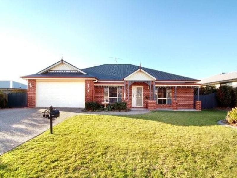 4 Sommariva Street, Westbrook QLD 4350