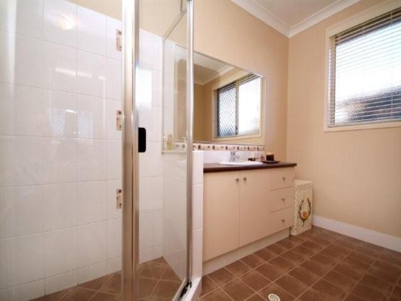 4 Sommariva Street, Westbrook QLD 4350