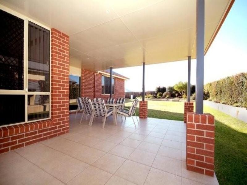 4 Sommariva Street, Westbrook QLD 4350