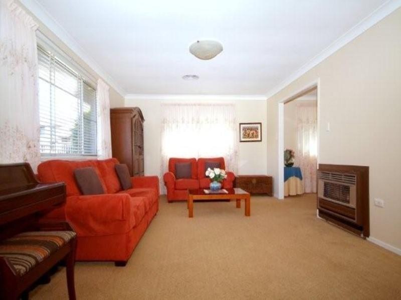 10 Maree Court, Centenary Heights QLD 4350