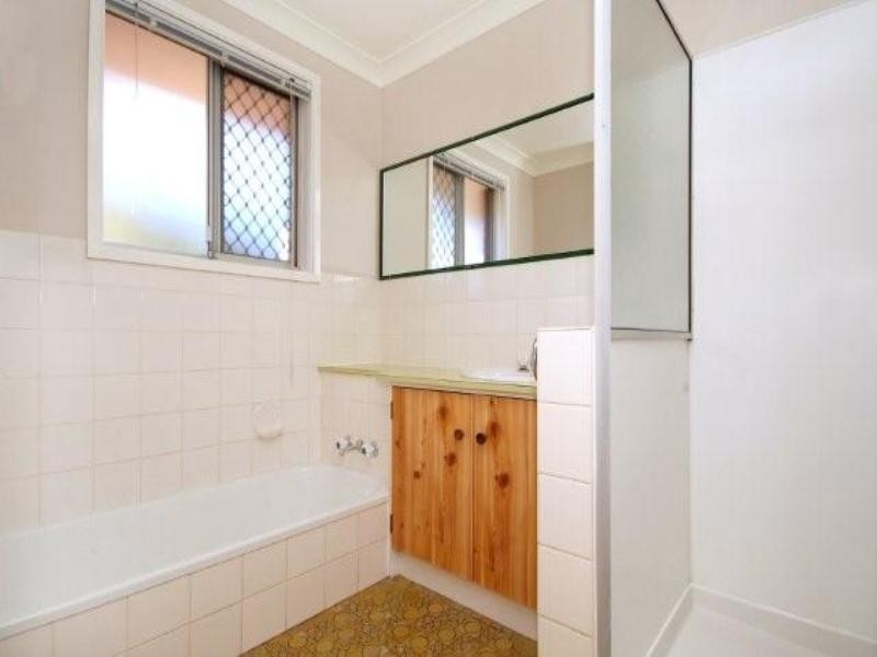 10 Maree Court, Centenary Heights QLD 4350