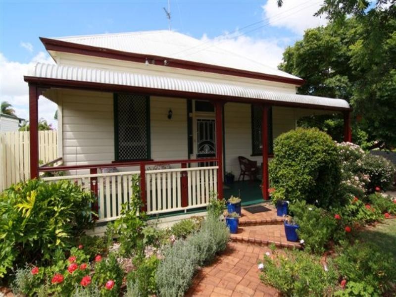 18 Gentle Street, North Toowoomba QLD 4350