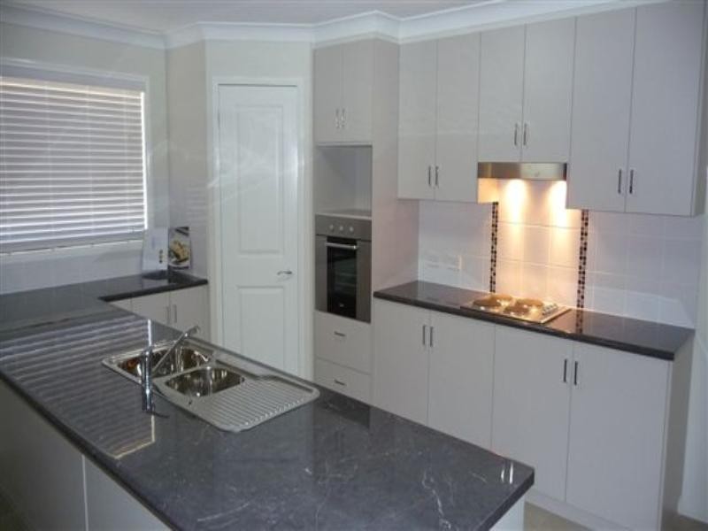 5 Gaudron Close, Wilsonton Heights QLD 4350