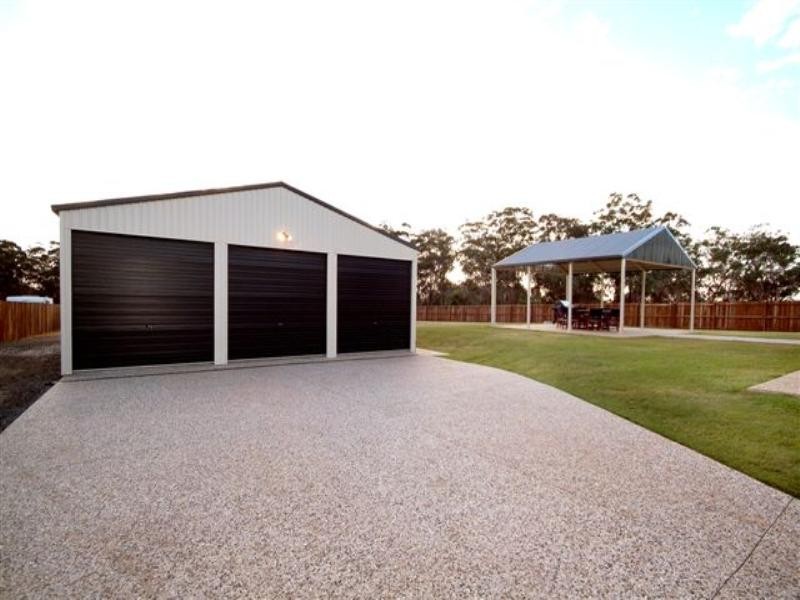 44 Holly Avenue, Highfields QLD 4352