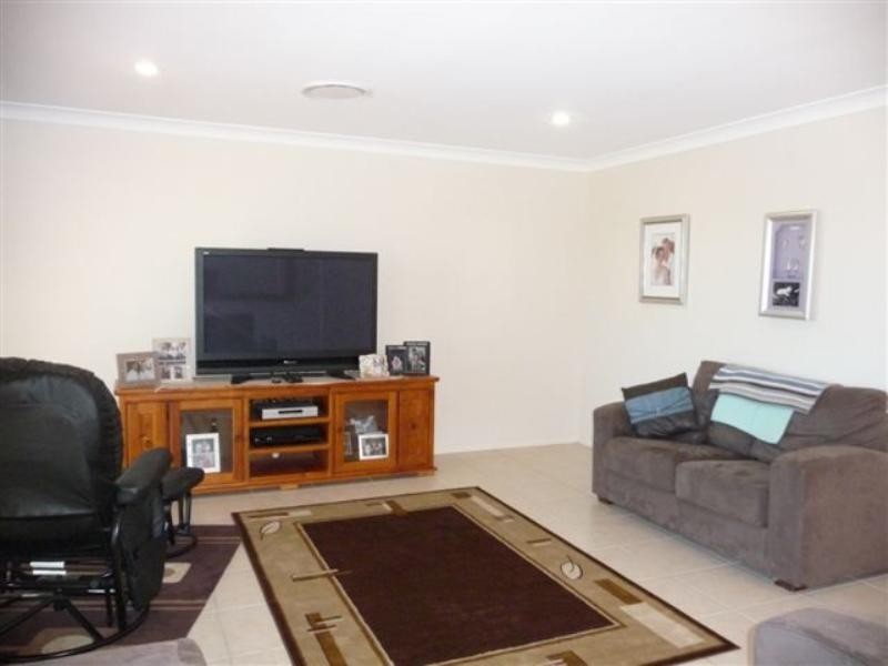 17 Debbie Court, Oakey QLD 4401