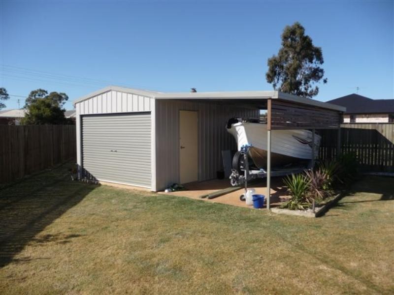 17 Debbie Court, Oakey QLD 4401