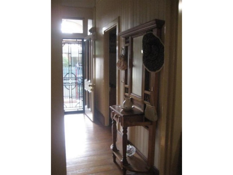 4 Boulton Terrace, North Toowoomba QLD 4350