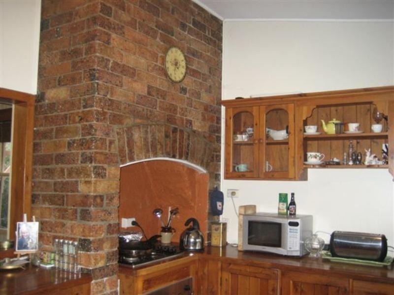 4 Boulton Terrace, North Toowoomba QLD 4350