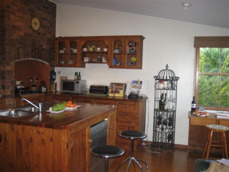 4 Boulton Terrace, North Toowoomba QLD 4350