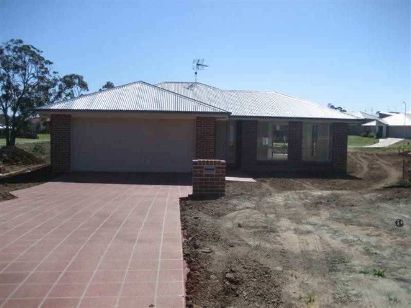 39 Coolana Court, Harristown QLD 4350