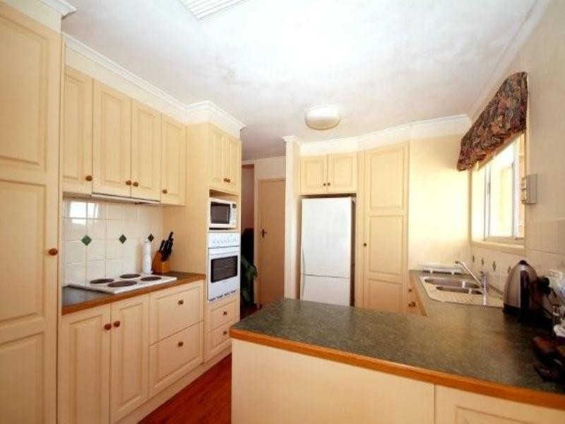 27 Beh Street, Harristown QLD 4350