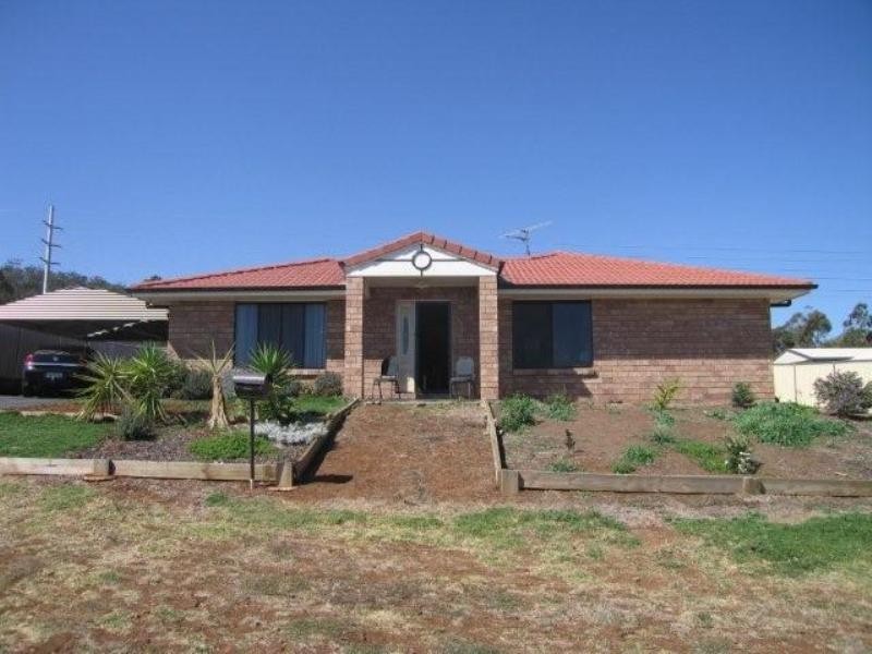15 Schaefer Court, Westbrook QLD 4350