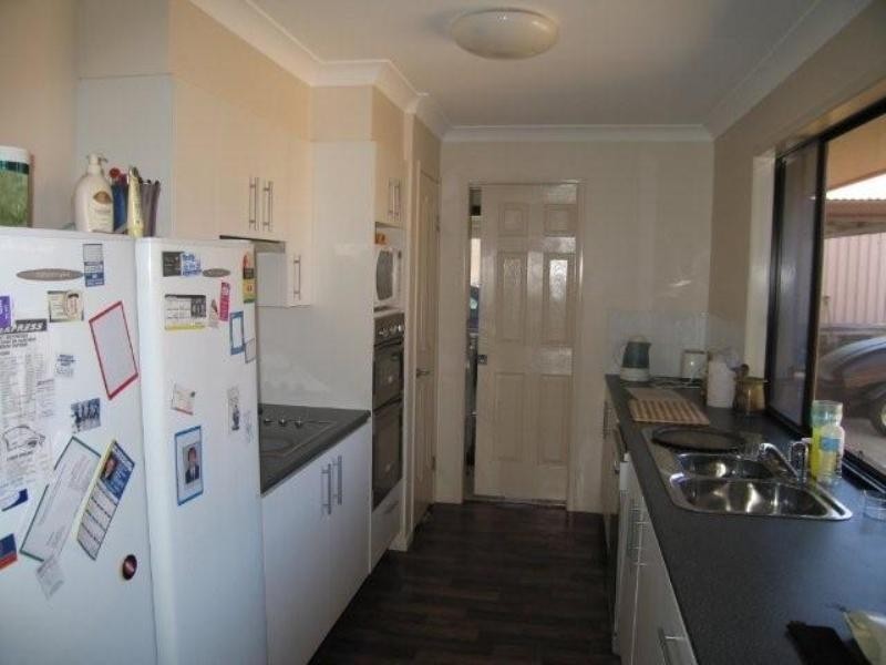15 Schaefer Court, Westbrook QLD 4350