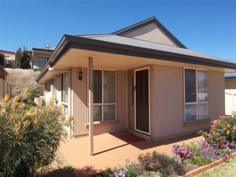 97/303 Spring Street, Kearneys Spring QLD 4350