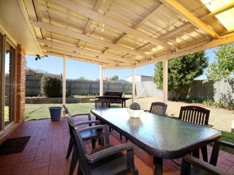 4 Alroe Court, Kearneys Spring QLD 4350