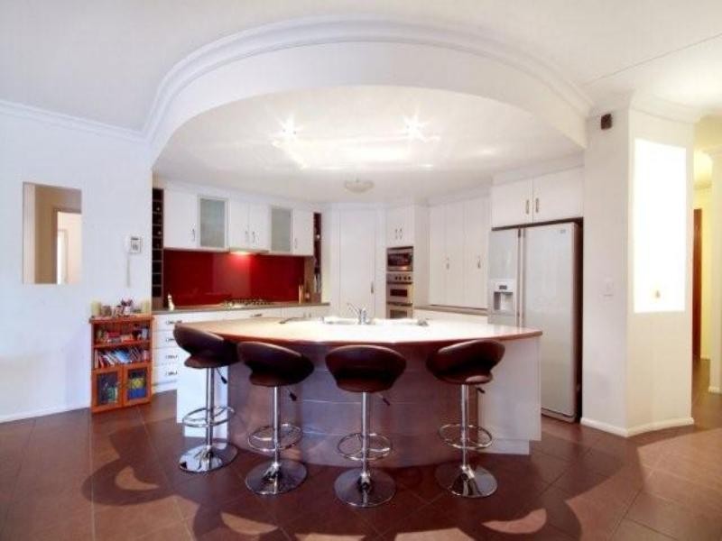 6 Howard Street, Middle Ridge QLD 4350