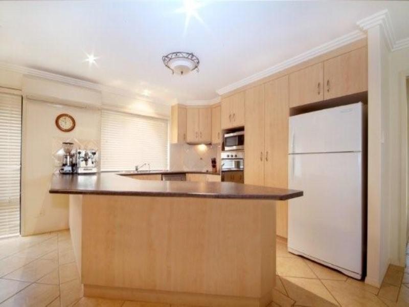 17 Holt Street, Middle Ridge QLD 4350