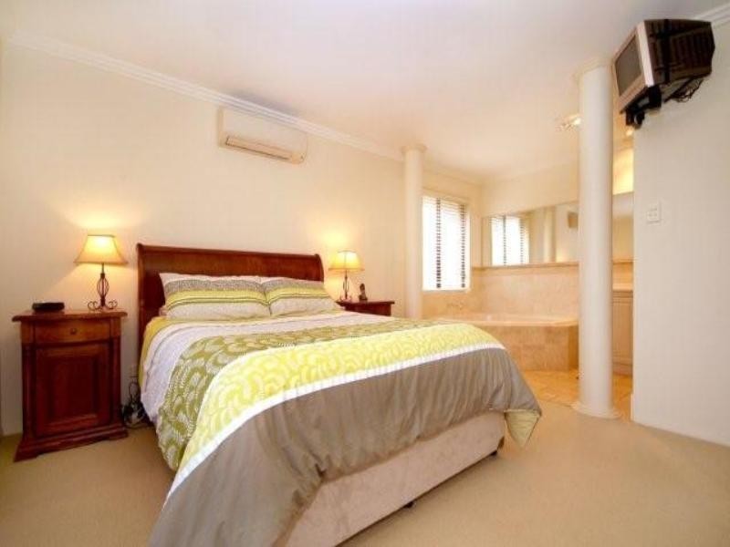 17 Holt Street, Middle Ridge QLD 4350