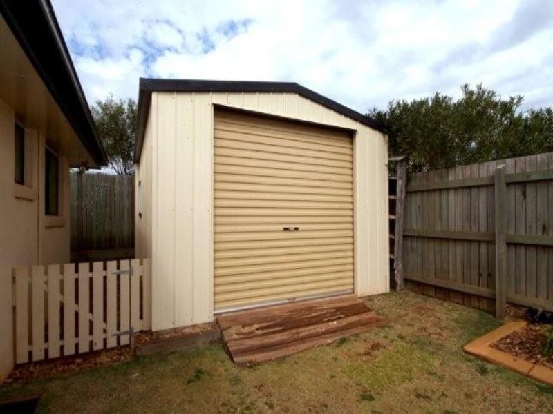 17 Holt Street, Middle Ridge QLD 4350