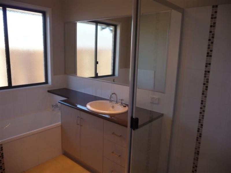 3 Gaudron Close, Wilsonton Heights QLD 4350