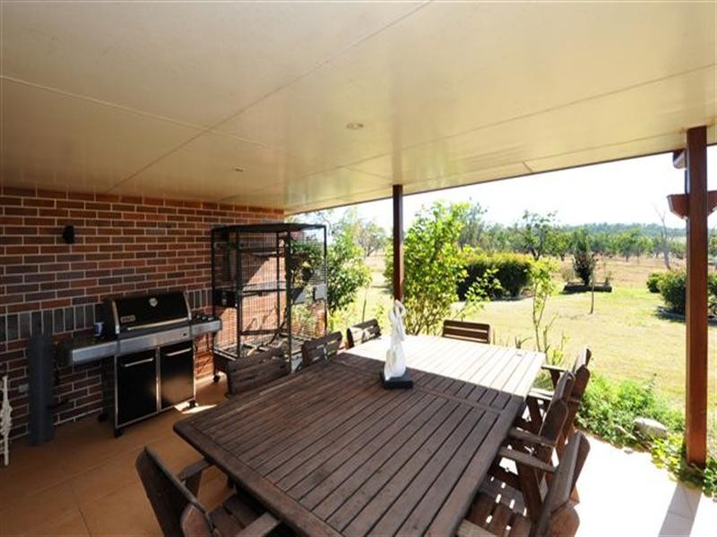 220 Hudson Road, Southbrook QLD 4363