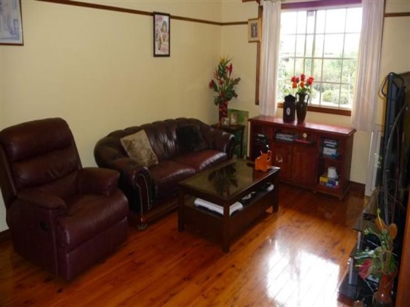 115 Bridge Street, Mount Lofty QLD 4350