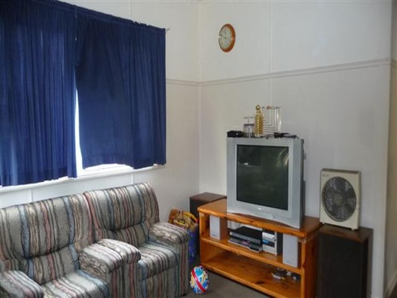 19 Park Street, Wilsonton QLD 4350