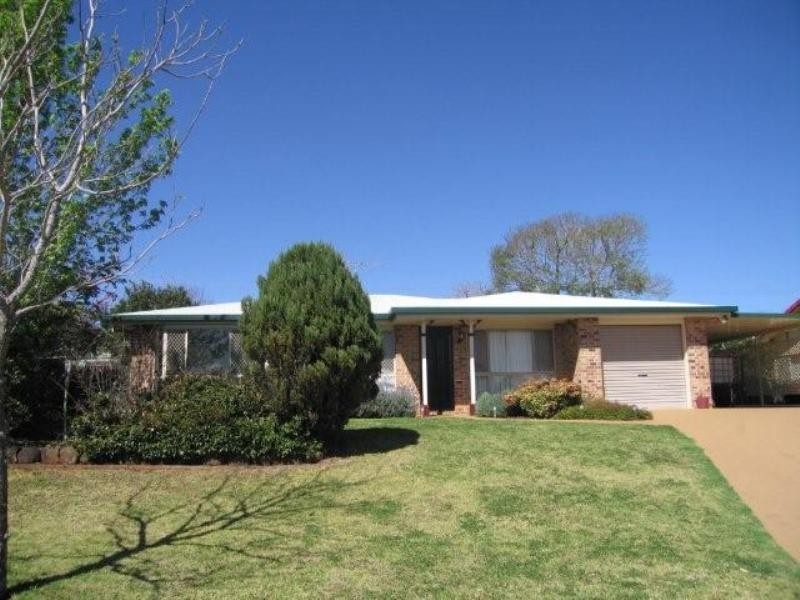 44 Lorraine Crescent, Centenary Heights QLD 4350