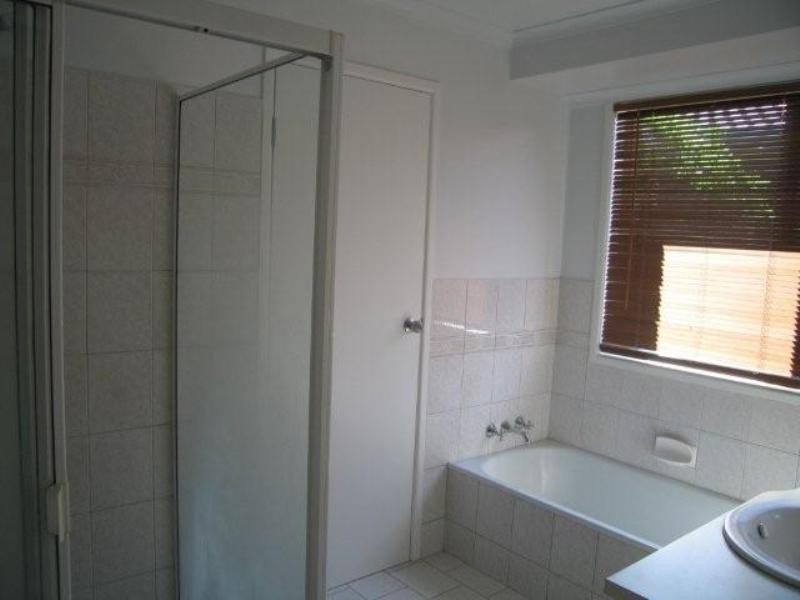 44 Lorraine Crescent, Centenary Heights QLD 4350