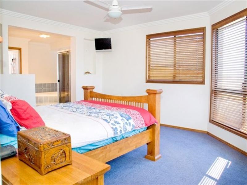 1 La Vista Court, Middle Ridge QLD 4350