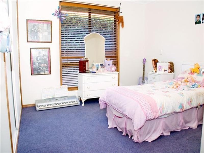 1 La Vista Court, Middle Ridge QLD 4350