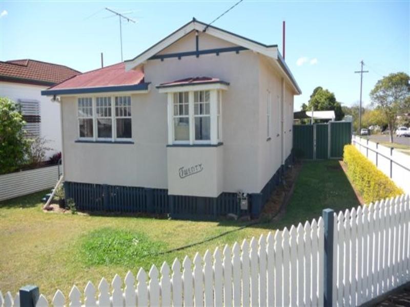 20 Second Avenue, Harristown QLD 4350