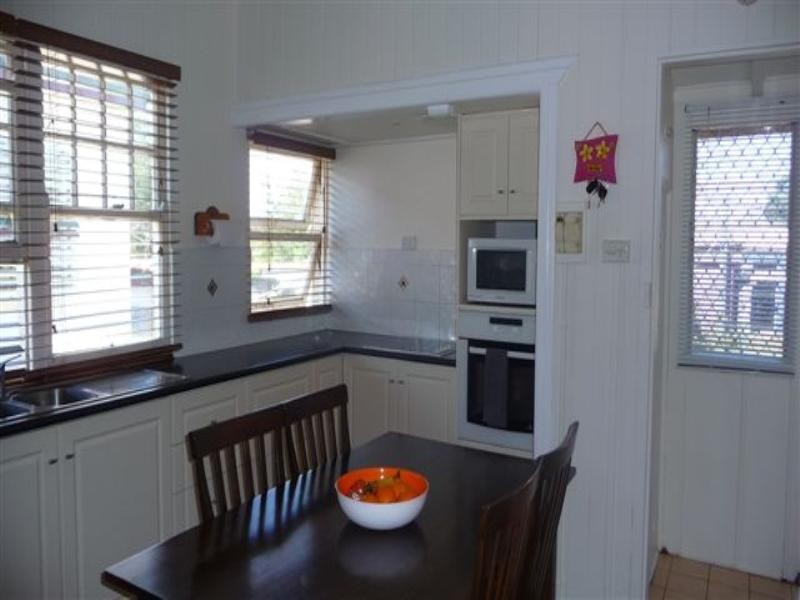 20 Second Avenue, Harristown QLD 4350