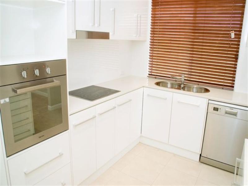 2/245 Mackenzie Street, Rangeville QLD 4350