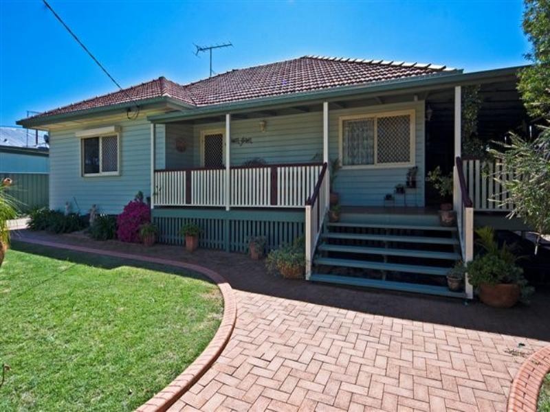 17 Edith Street, Newtown QLD 4350