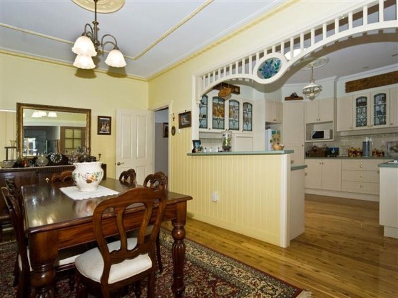 17 Edith Street, Newtown QLD 4350