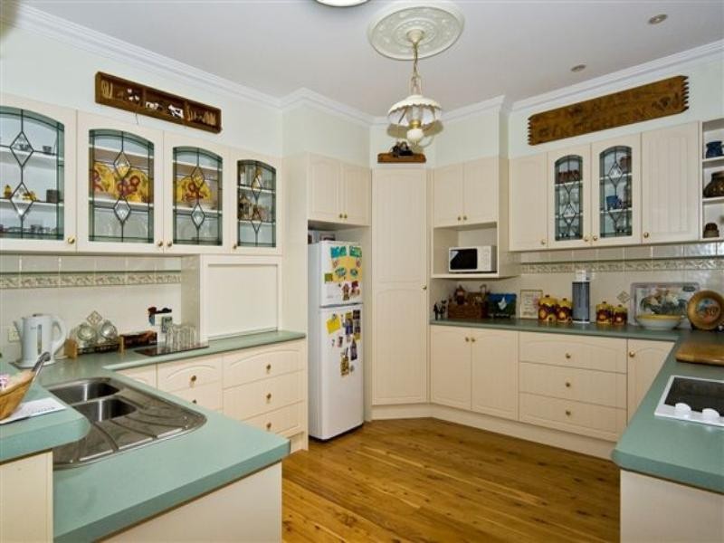 17 Edith Street, Newtown QLD 4350