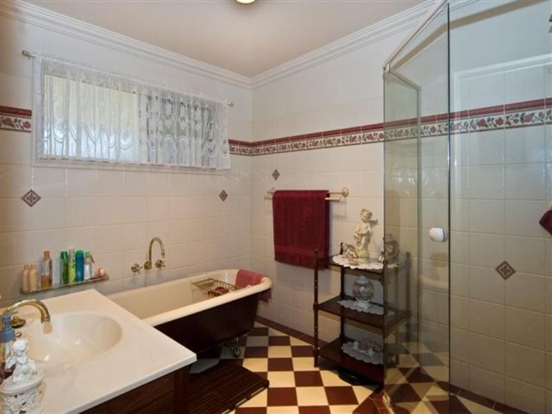 17 Edith Street, Newtown QLD 4350