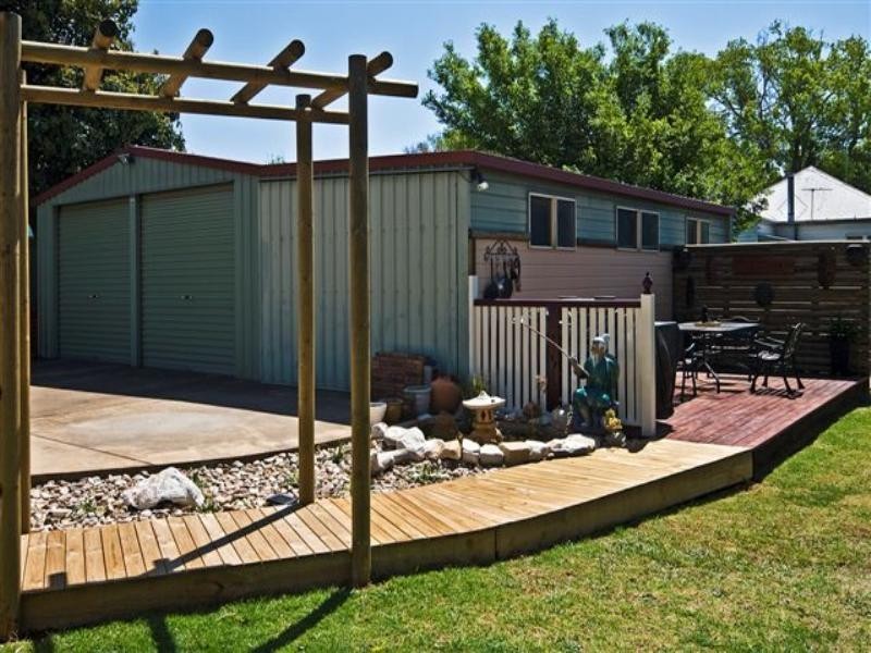 17 Edith Street, Newtown QLD 4350