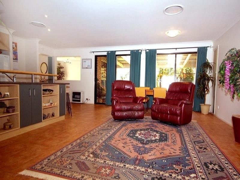 4 Jake Court, Middle Ridge QLD 4350